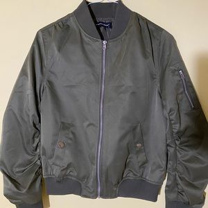 New army green bomber jacket